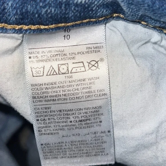 Old Navy Light Blue Jean Shorts - Picture 4 of 5